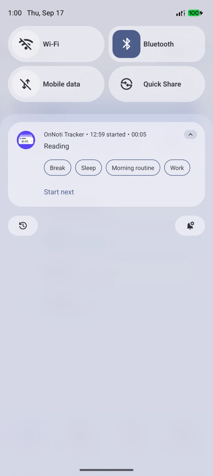 Android notification showing Reading in progress and suggestions for the next activity in English